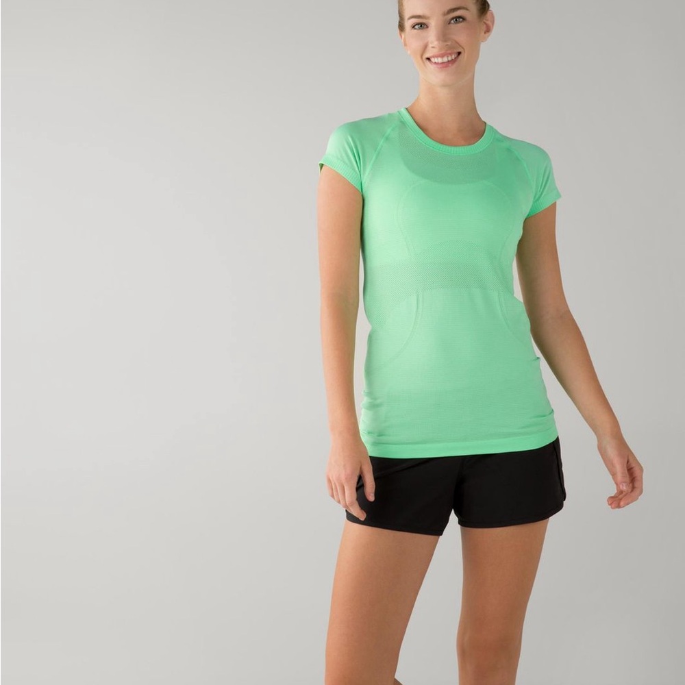 Lululemon Run: Swiftly Tech Short Sleeve Crew Size 6 Heathered Scream Green